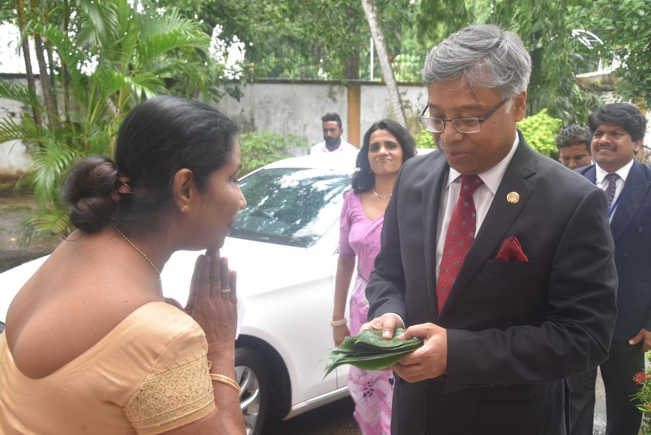 Visit by H.E. the Secretary General of SAARC to the SAARC Cultural Centre in Colombo